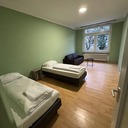 K0 Kirchroederstr 1 Eg 2x Sz Und Balkon דירה